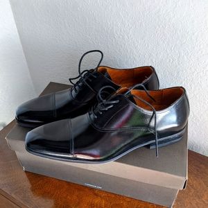 Florsheim, Black leather Carino Cap Toe Oxfords